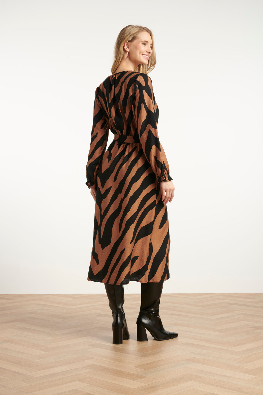 Kamia Dress