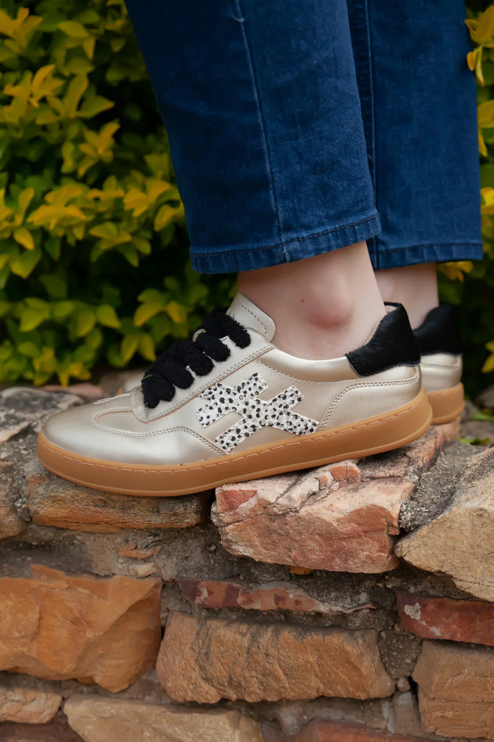Lumi Sneaker
