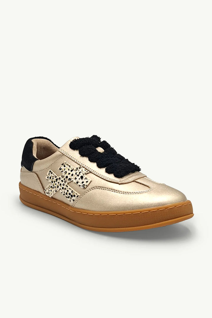 Lumi Sneaker