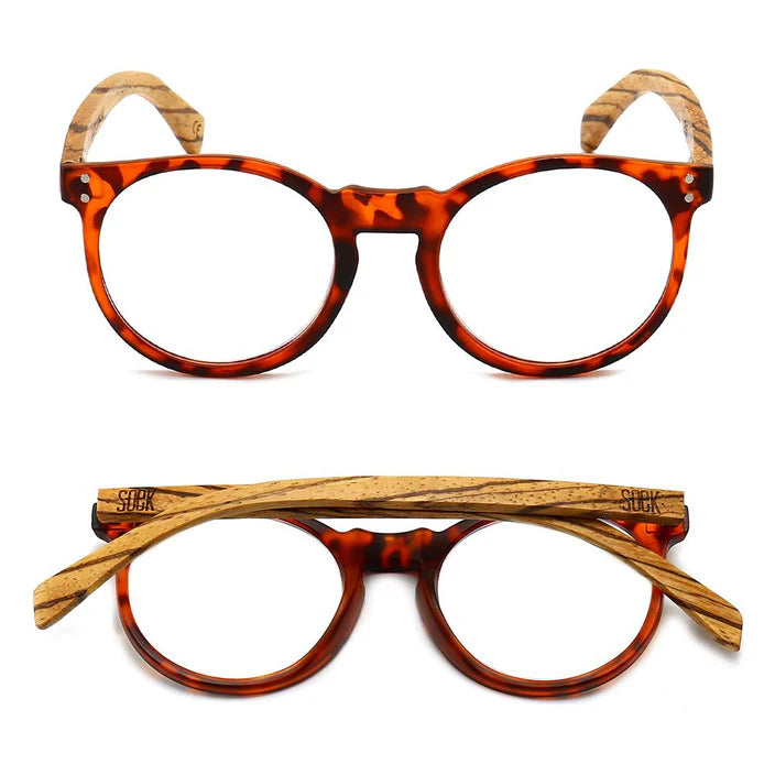 Noosa Wooden Magnifying Reader R5