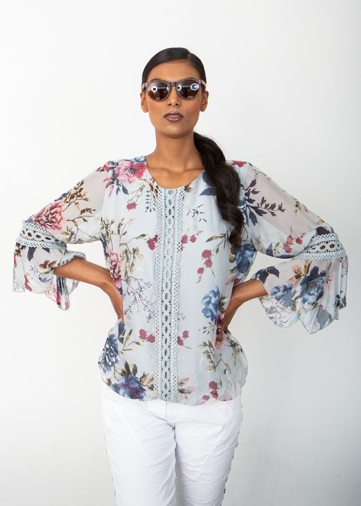 Noosa Wooden Magnifying Reader